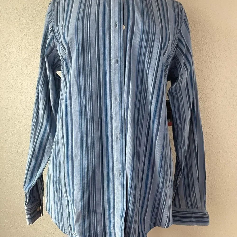 NWT Gloria Vanderbilt Women’s Flannel Size Medium